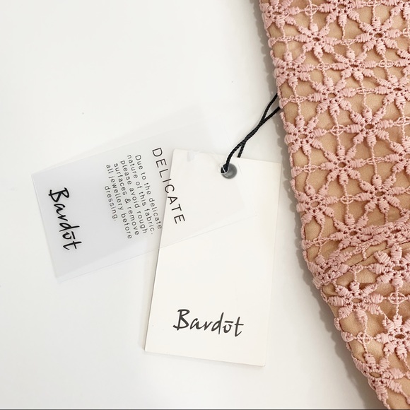 Bardot Kristen Off Shoulder Lace Midi Dress - Picture 5 of 8